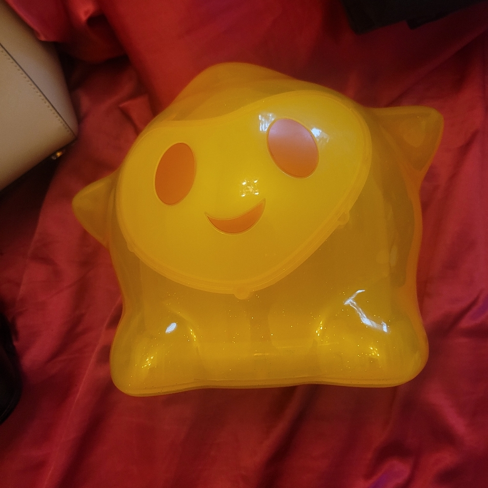 Yellow Star Popcorn Bucket